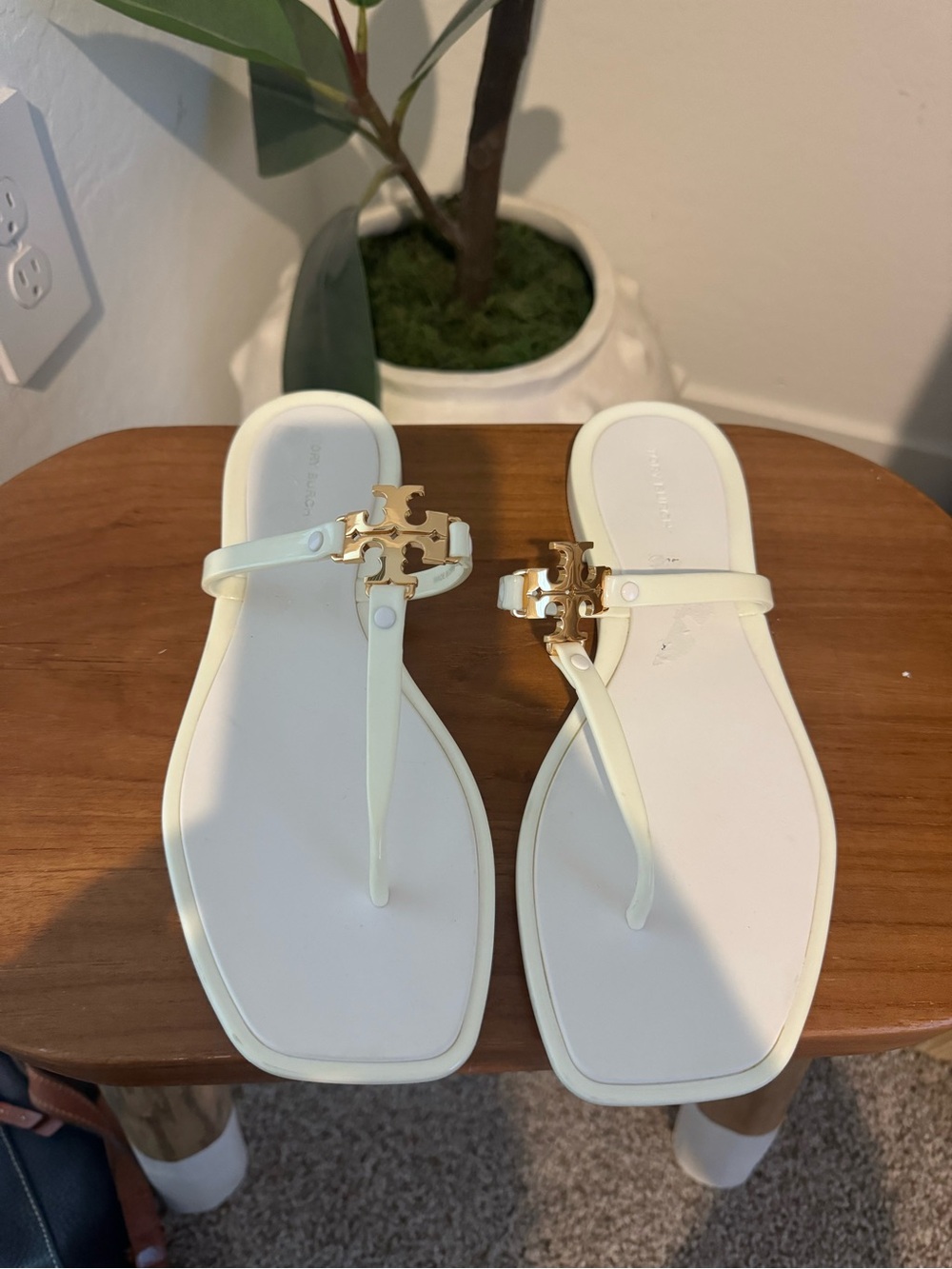 Tory Burch Cream Thong Sandals with Gold Logo